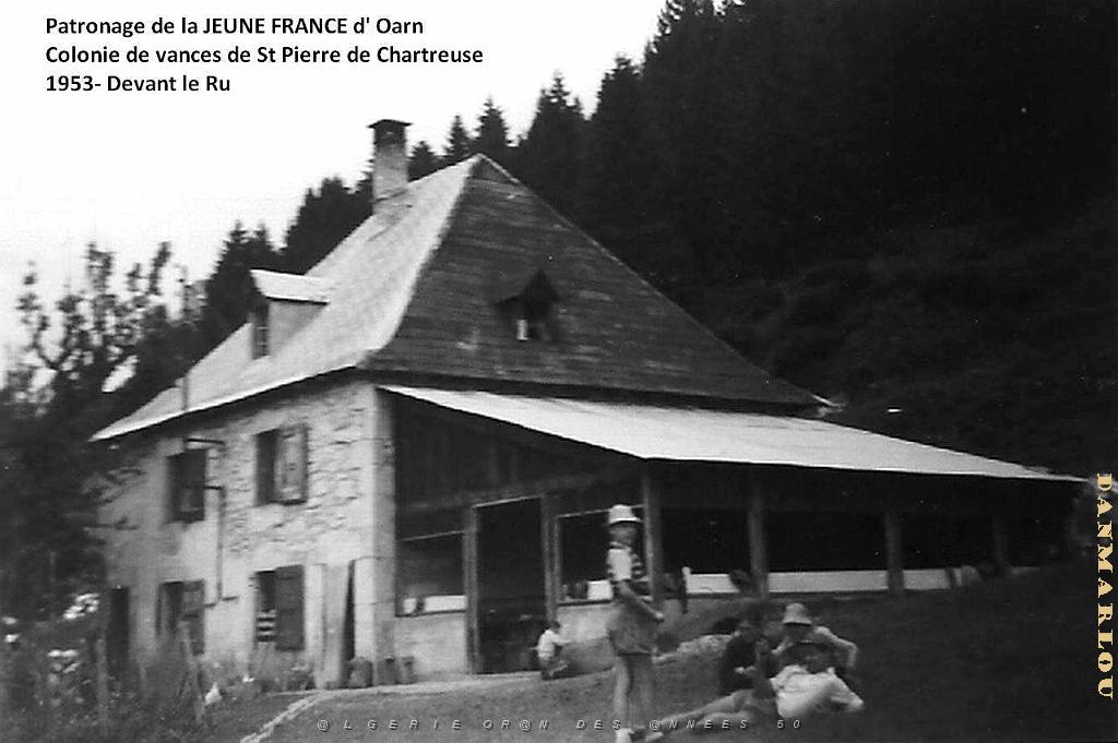 COLO JEUNE FRANCE 1953 devant le Ru 2.jpg